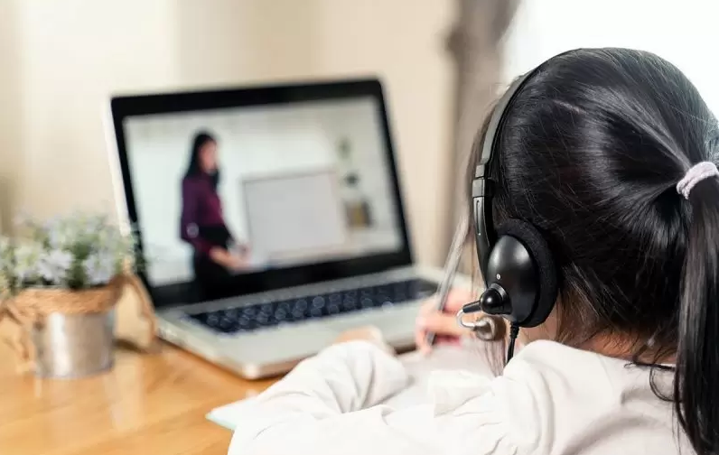 Cách chọn tai nghe chống ồn tốt sử dụng cho các trung tâm đào tạo