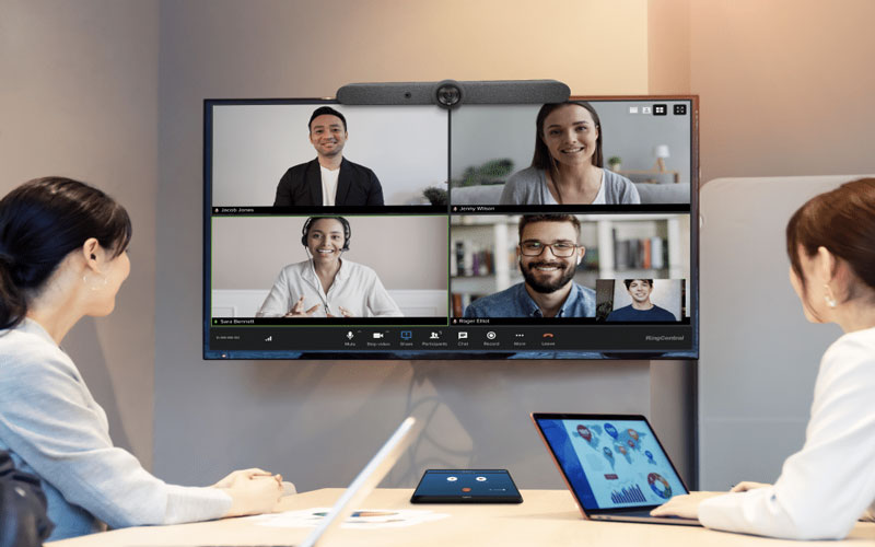 Logitech Rally Bar hệ thống camera cao cấp cho phòng họp trực tuyến