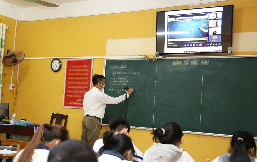 Giải pháp dạy học mùa dịch online kết hợp offline