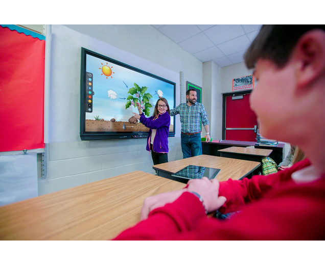 MÀN HÌNH TƯƠNG TÁC THÔNG MINH PROMETHEAN CHO TRUNG TÂM NGOẠI NGỮ