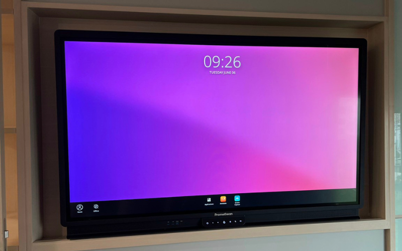 Bàn giao màn hình tương tác Promethean cho khách hàng