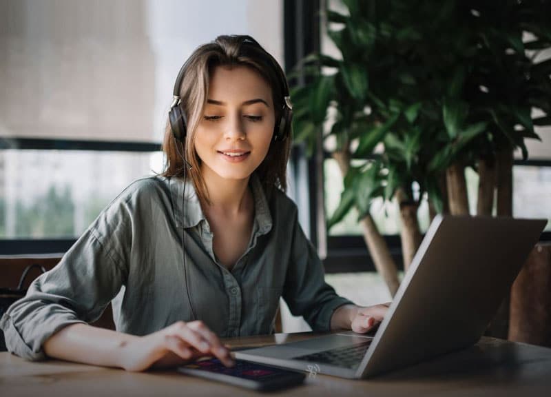 Tai nghe Bluetooth giá rẻ cho dân văn phòng