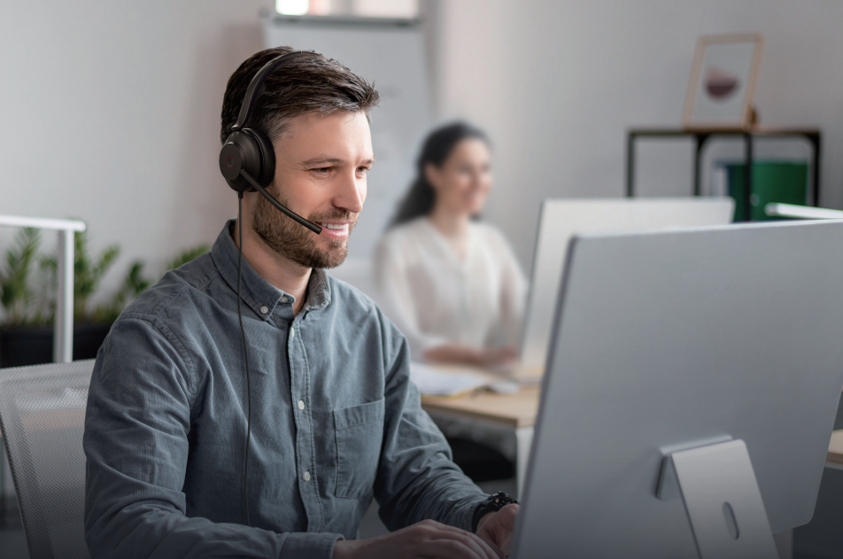 Tai nghe USB Yealink UH35 mới với micro kép thiết kế siêu nhẹ